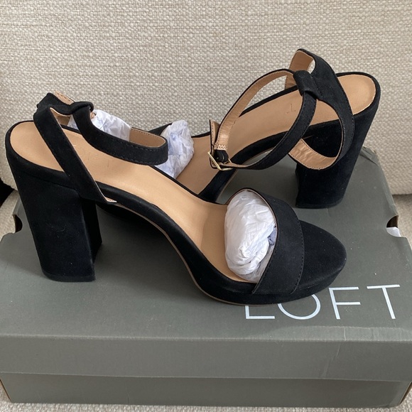 Size 7.5 Black Ankle Strap Block Heel Sandals, 3 3/4 inch heel - Picture 3 of 5